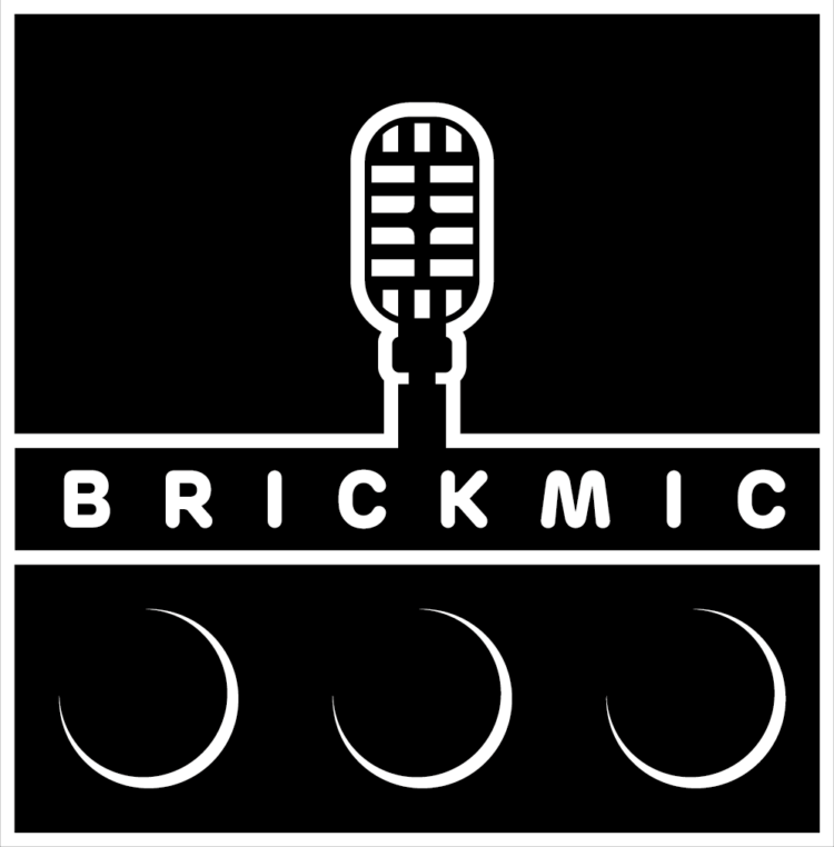 BrickMic logo - slovenský podcast o LEGO stavebniciach